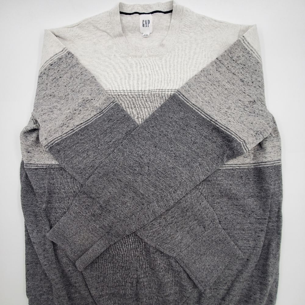 Sweater - Picture 3 of 3